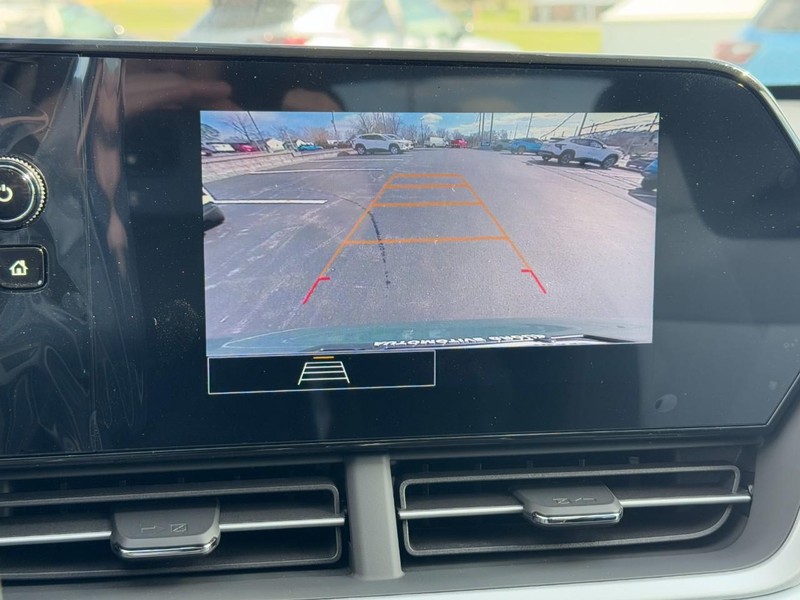 Chevrolet Trax Vehicle Image 13