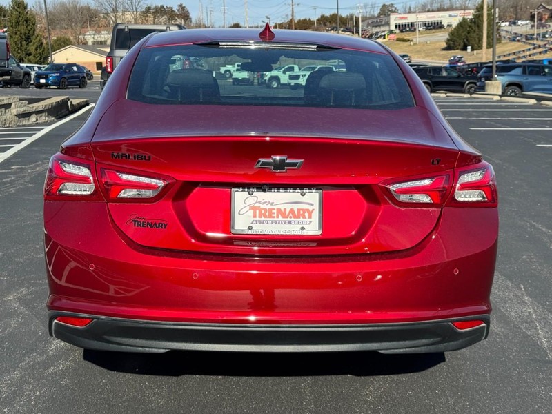 Chevrolet Malibu Vehicle Image 05