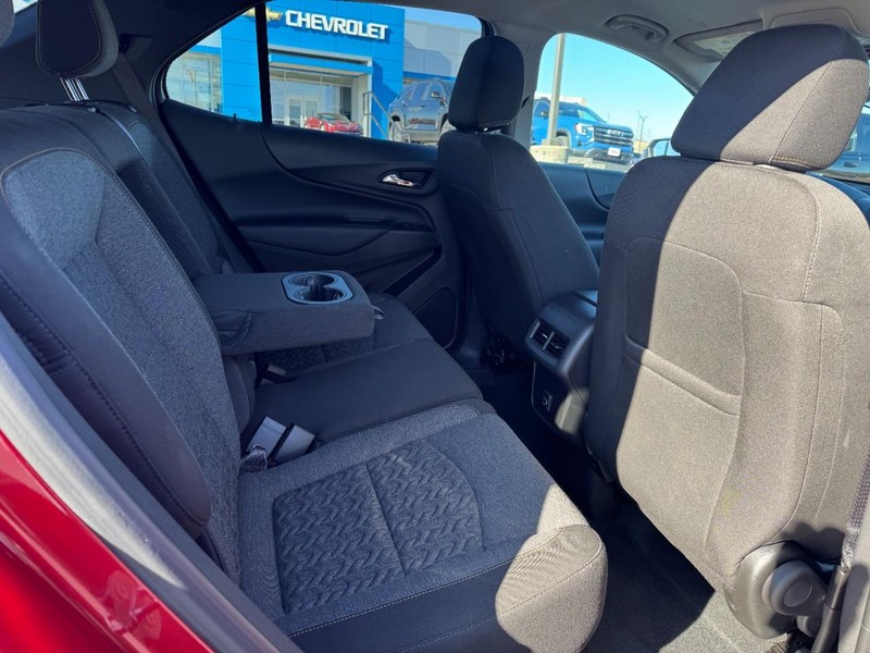 Chevrolet Equinox Vehicle Image 10