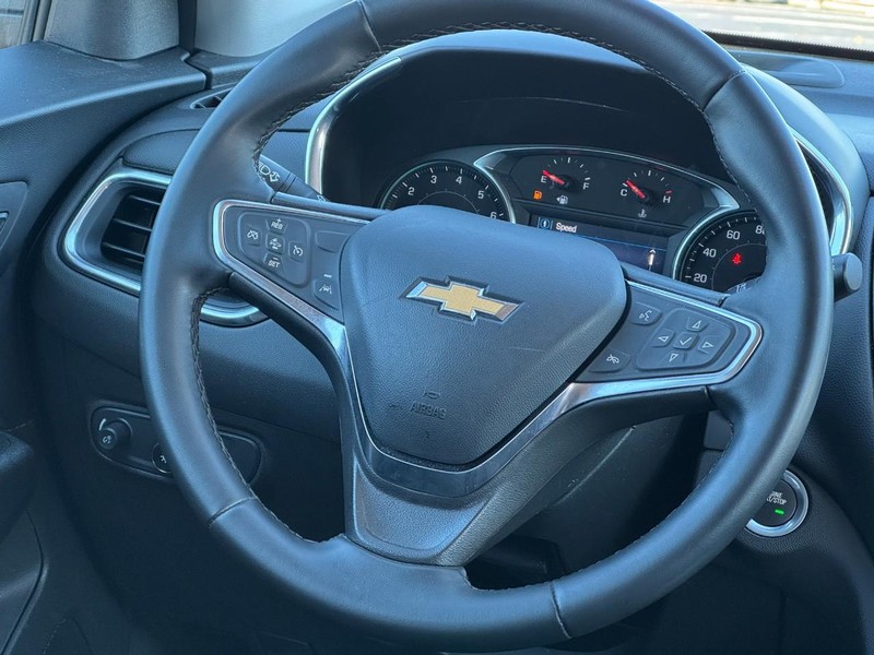 Chevrolet Equinox Vehicle Image 12