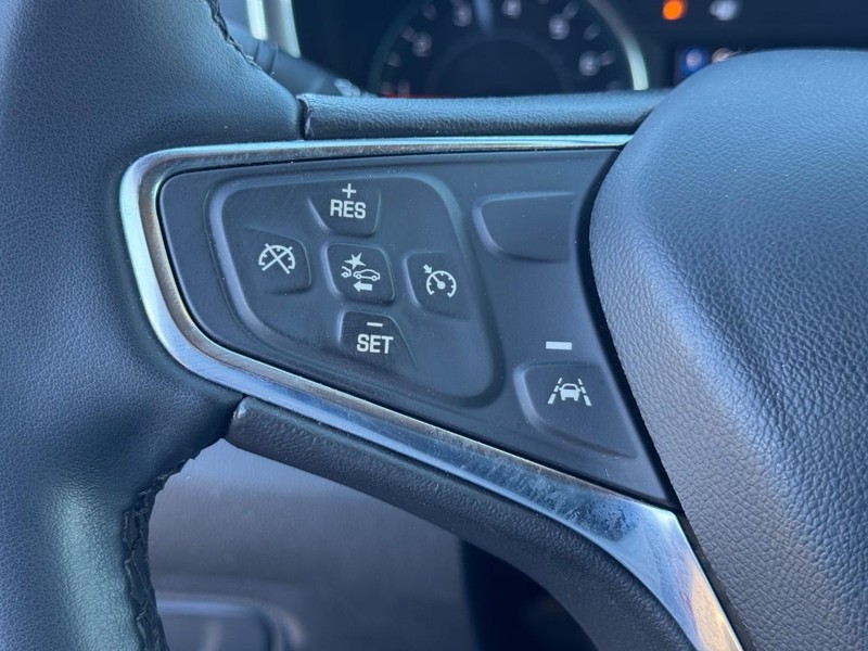 Chevrolet Equinox Vehicle Image 18