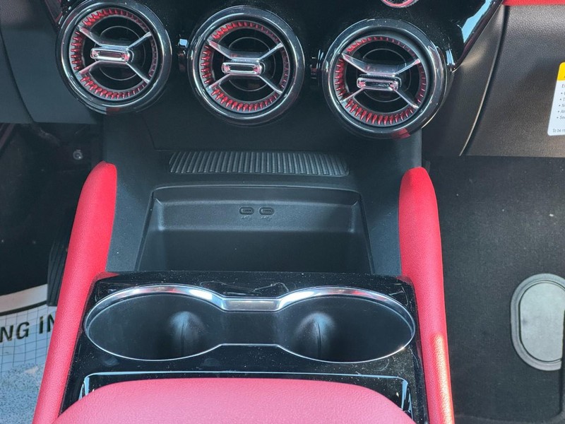 Chevrolet Blazer EV Vehicle Image 13