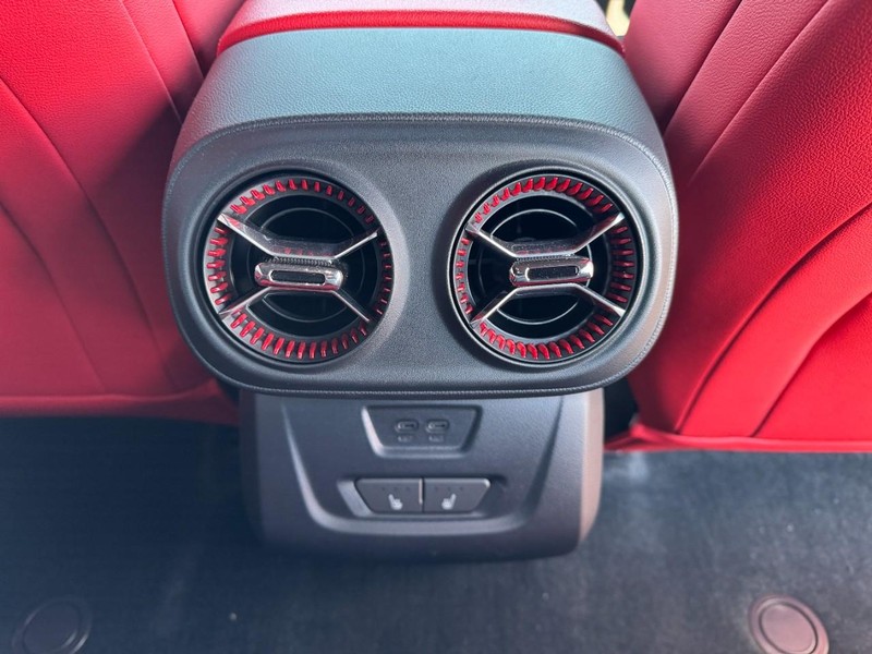 Chevrolet Blazer EV Vehicle Image 15