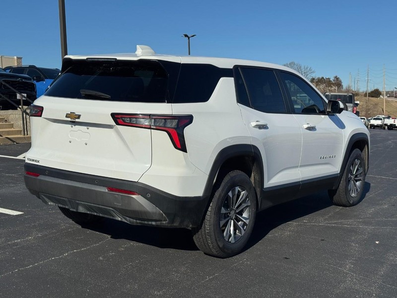 Chevrolet Equinox Vehicle Image 03