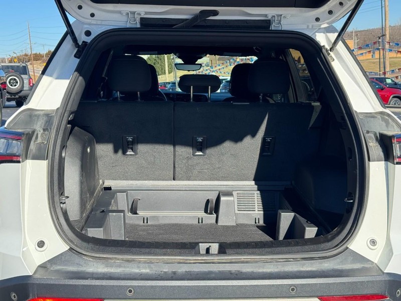 Chevrolet Equinox Vehicle Image 04