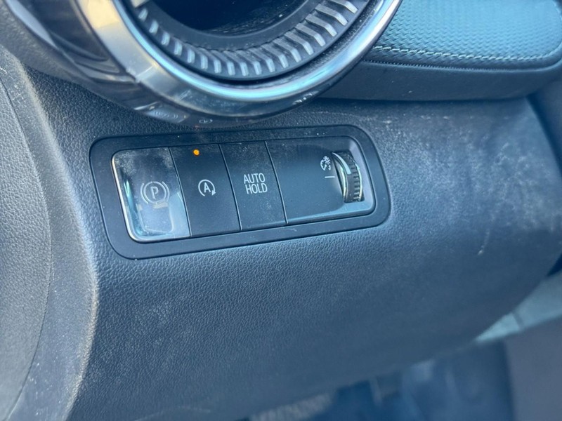 Chevrolet Equinox Vehicle Image 17