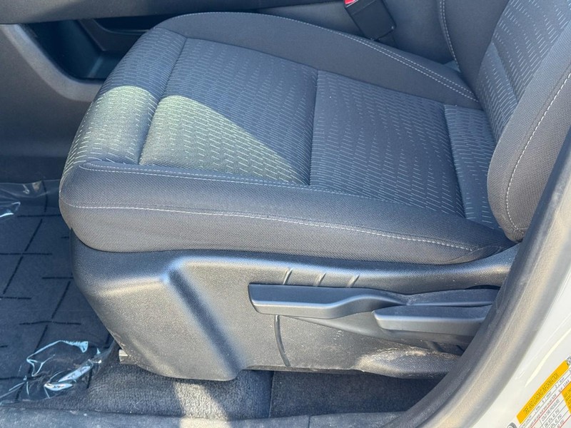 Chevrolet Equinox Vehicle Image 24