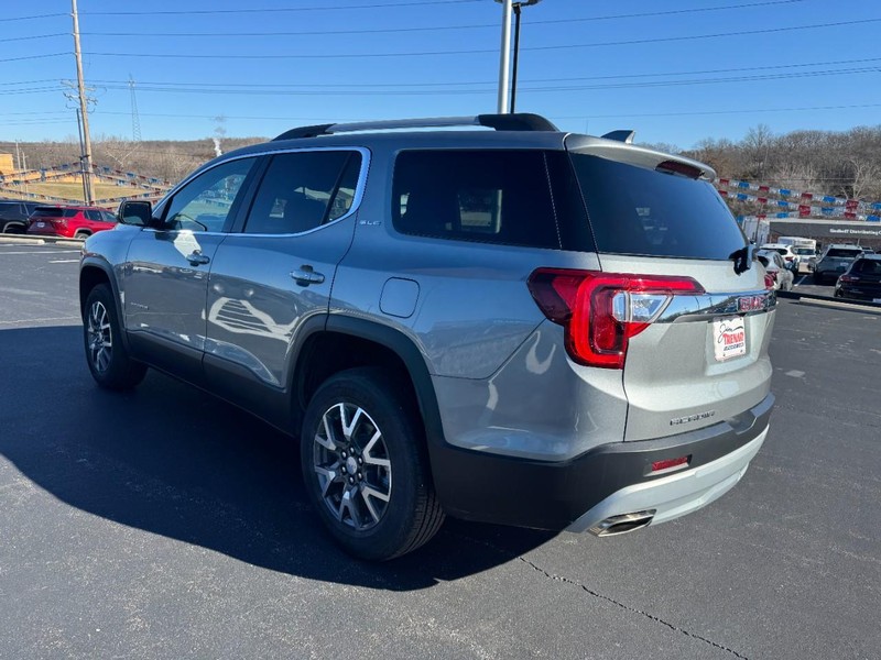 GMC Acadia Vehicle Image 05