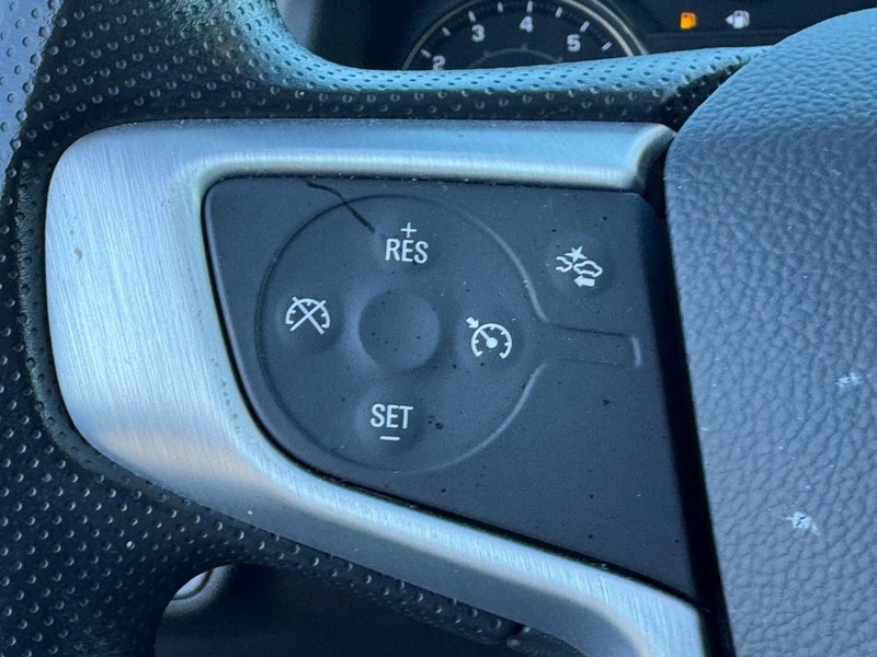 GMC Acadia Vehicle Image 17