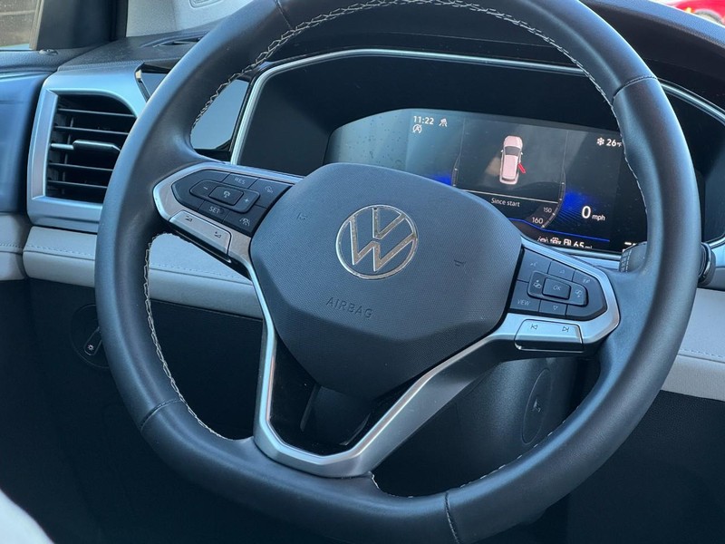 Volkswagen Taos Vehicle Image 12