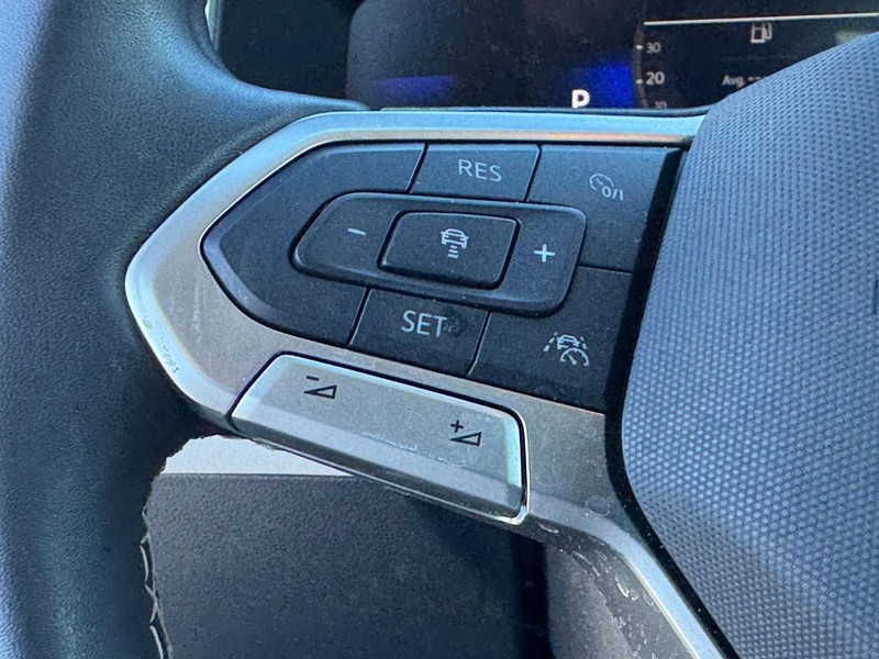 Volkswagen Taos Vehicle Image 18