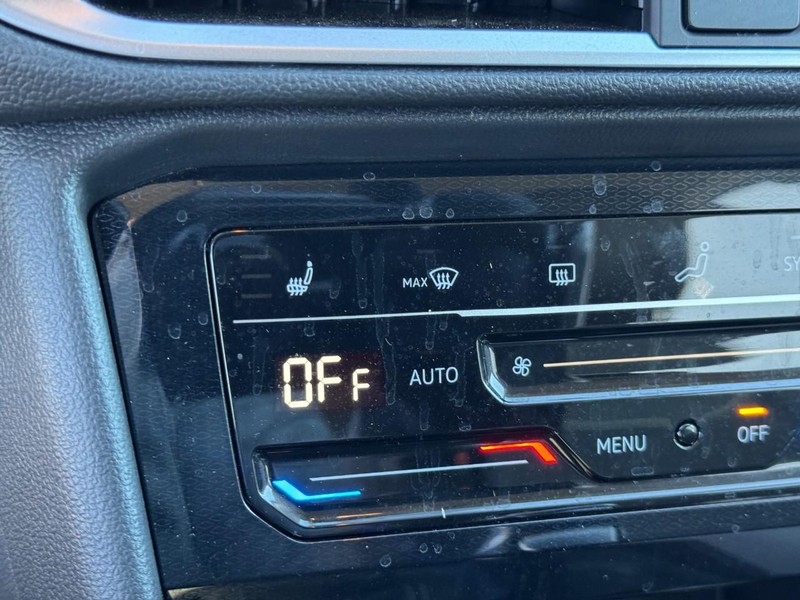 Volkswagen Taos Vehicle Image 22