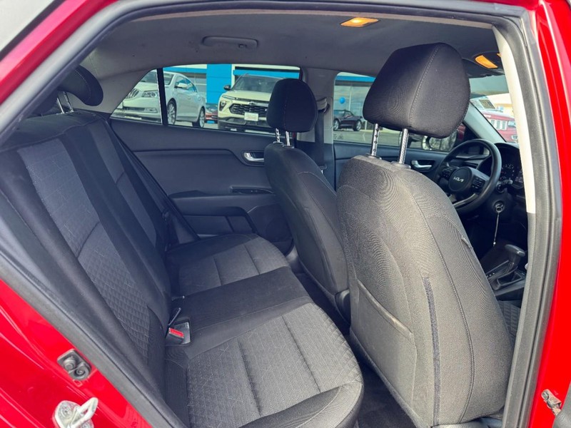 Kia Rio Vehicle Image 09