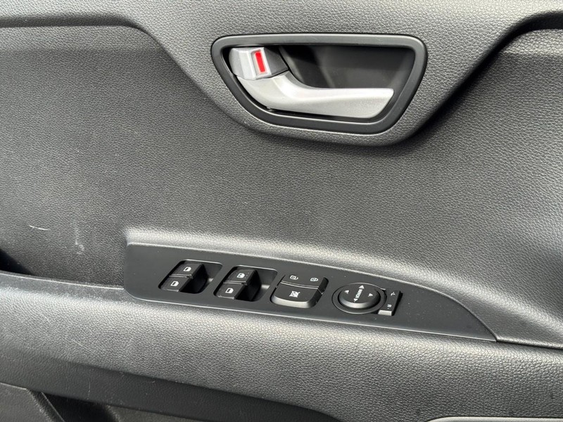 Kia Rio Vehicle Image 21