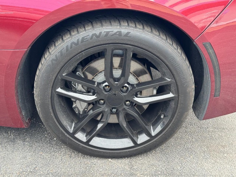 Chevrolet Corvette Vehicle Full-screen Gallery Image 06