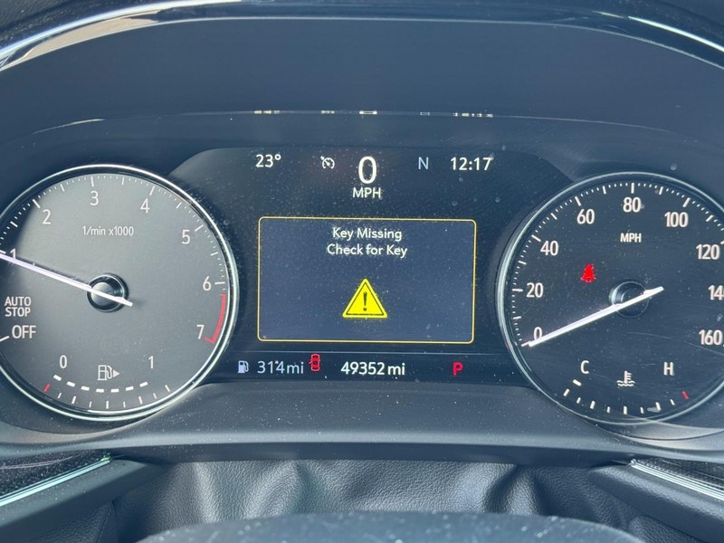 Buick Envision Vehicle Full-screen Gallery Image 19