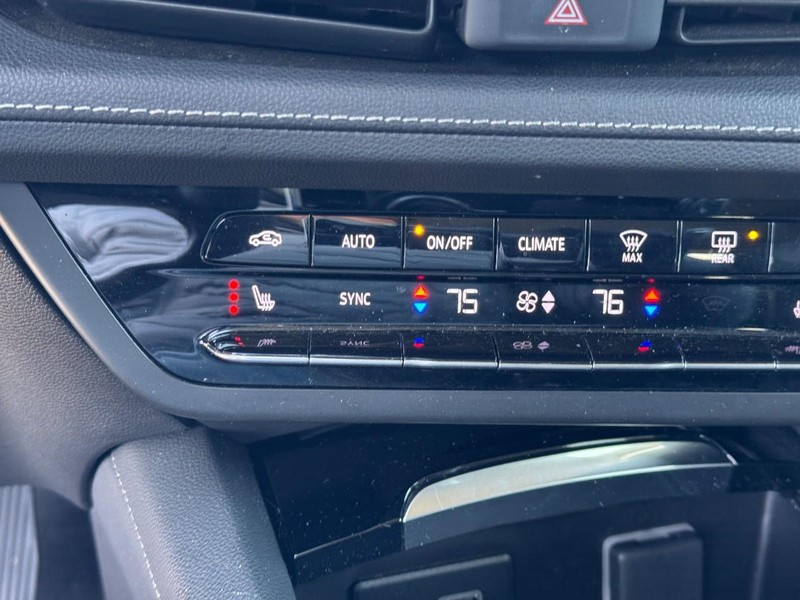 Buick Envision Vehicle Full-screen Gallery Image 21