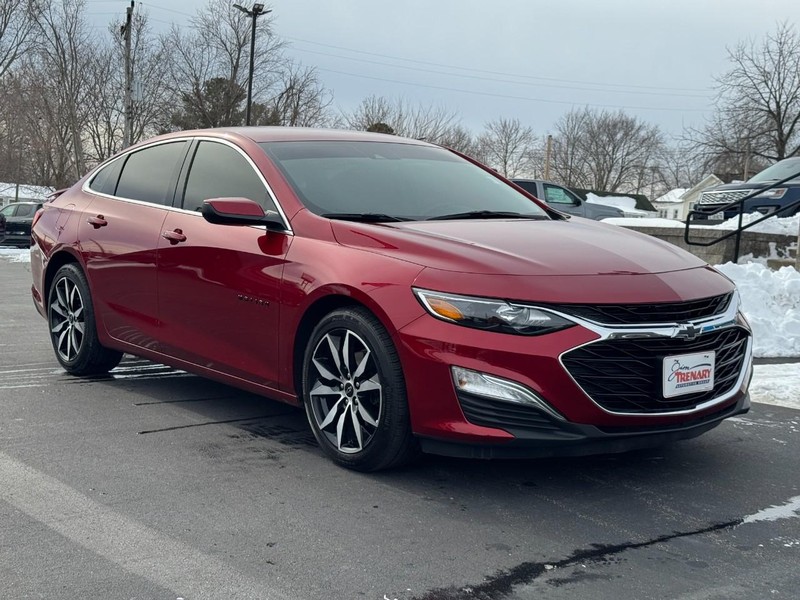 Chevrolet Malibu Vehicle Image 02