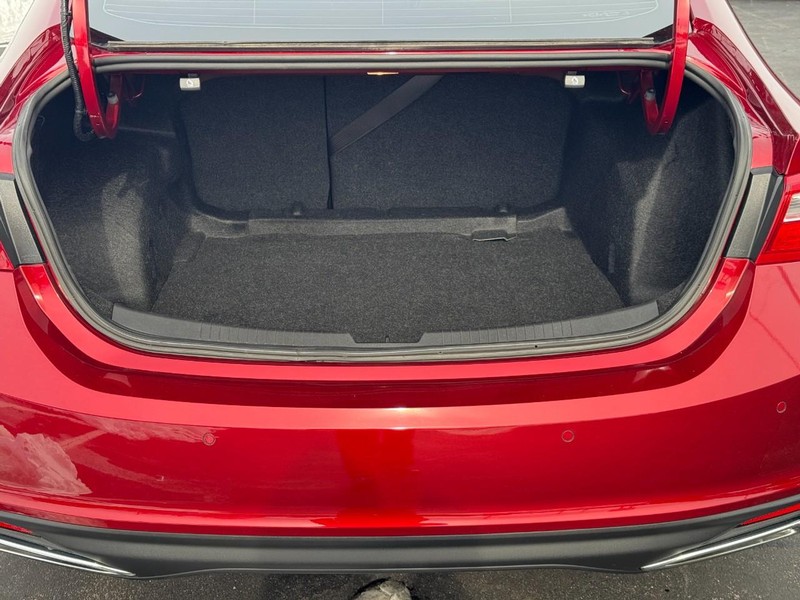 Chevrolet Malibu Vehicle Image 04