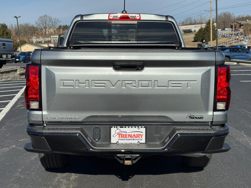 Chevrolet Colorado Vehicle Full-screen Gallery Image 05