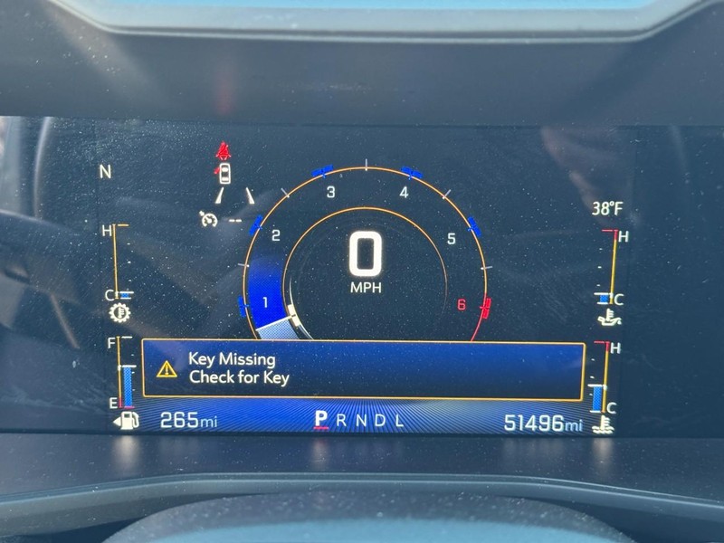 Chevrolet Colorado Vehicle Full-screen Gallery Image 19