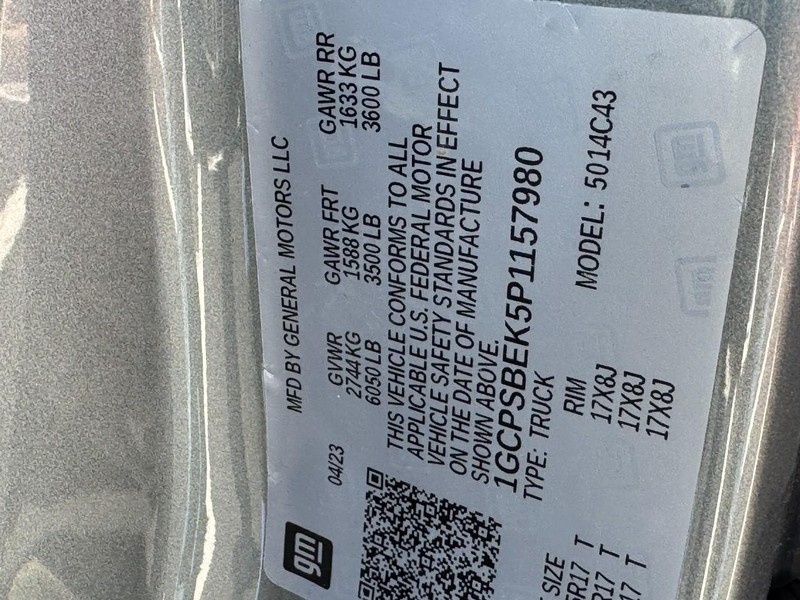 Chevrolet Colorado Vehicle Full-screen Gallery Image 24