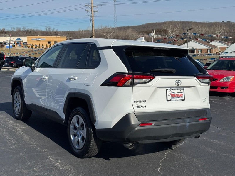 Toyota RAV4 Vehicle Image 06