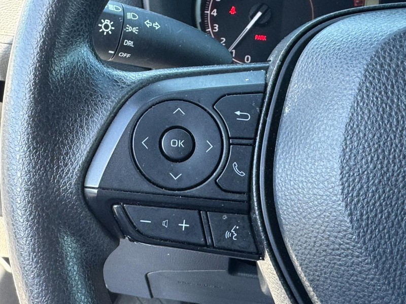 Toyota RAV4 Vehicle Image 17