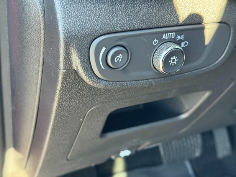 Chevrolet TrailBlazer Vehicle Image 13