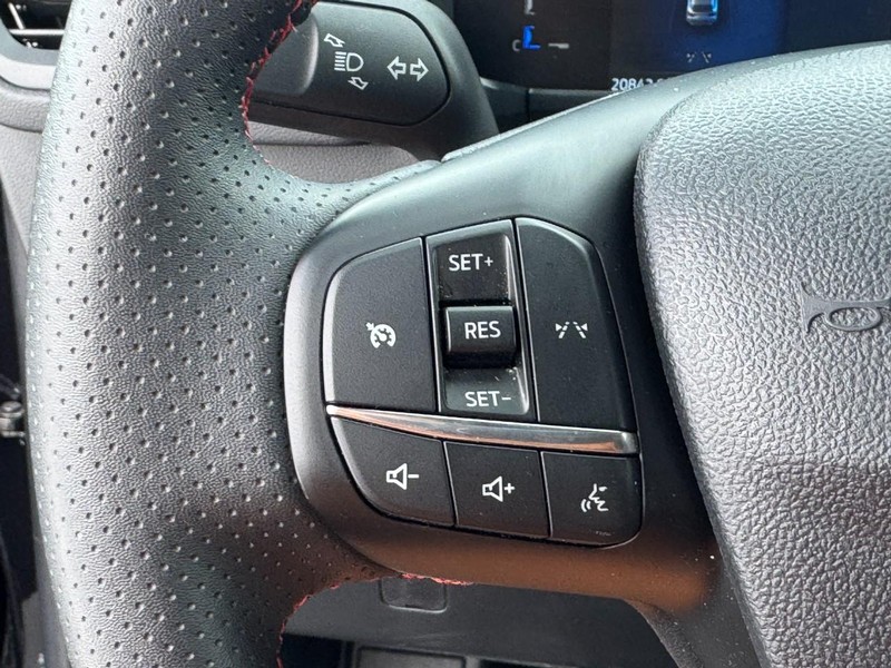 Ford Escape Vehicle Image 18