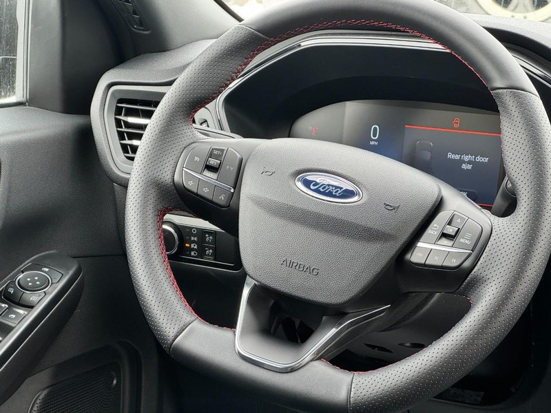 Ford Escape Vehicle Image 12