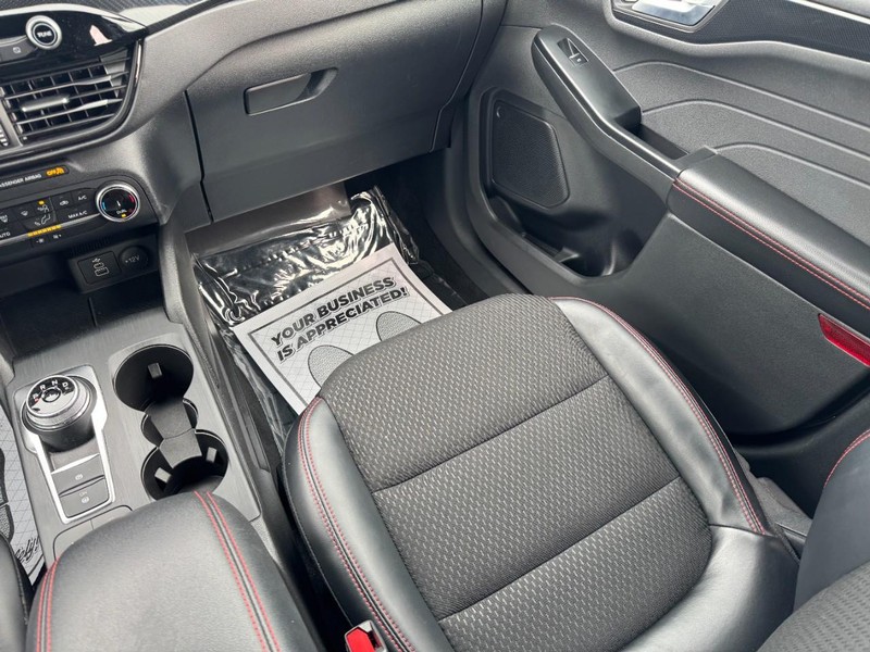 Ford Escape Vehicle Image 15