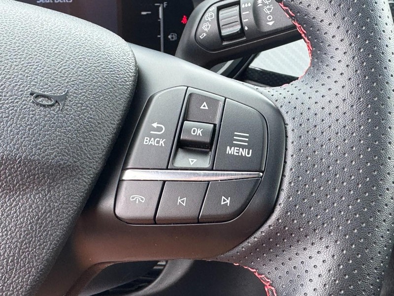 Ford Escape Vehicle Image 19