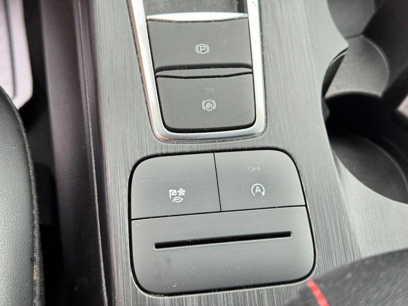 Ford Escape Vehicle Image 23