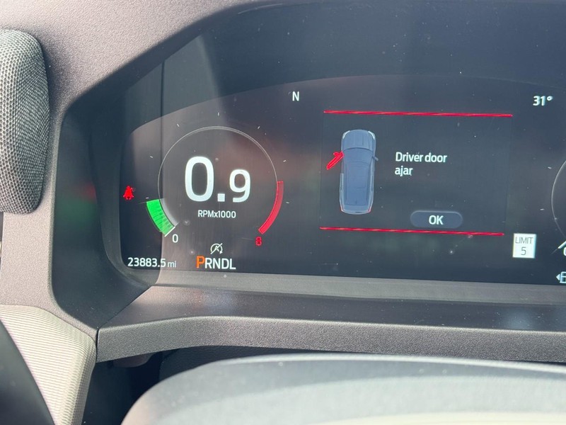 Ford Explorer Vehicle Image 20