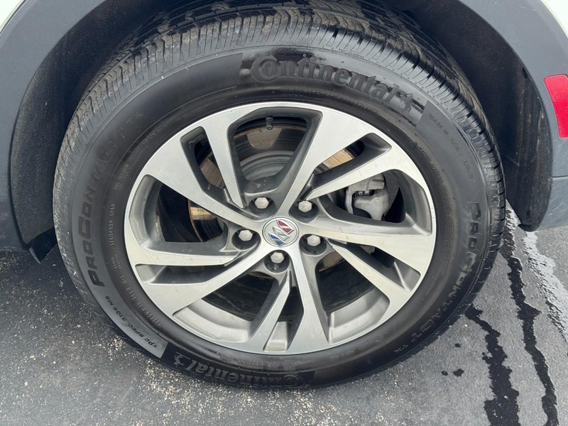 Buick Envision Vehicle Full-screen Gallery Image 07