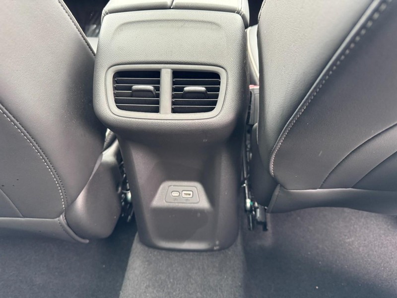 Buick Envision Vehicle Full-screen Gallery Image 16