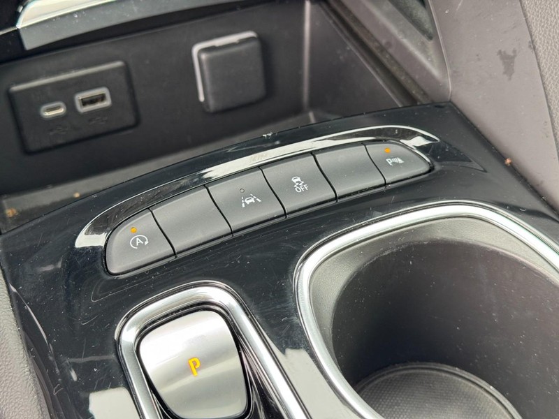 Buick Envision Vehicle Full-screen Gallery Image 23