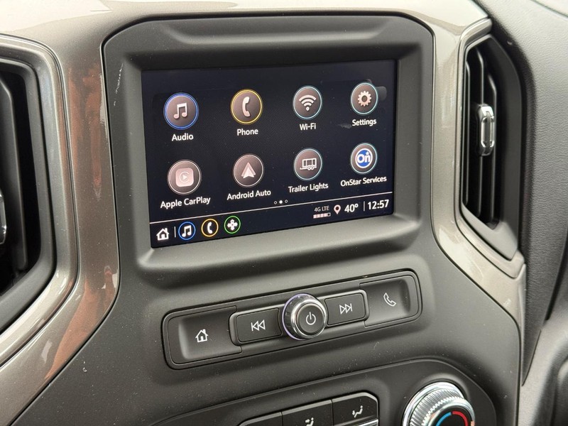 GMC Sierra 1500 Vehicle Image 11