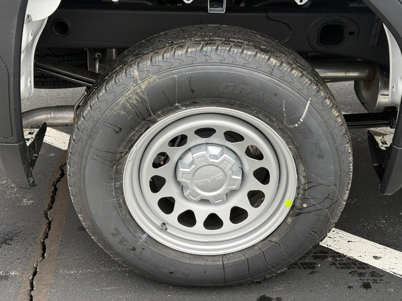 GMC Sierra 1500 Vehicle Image 05