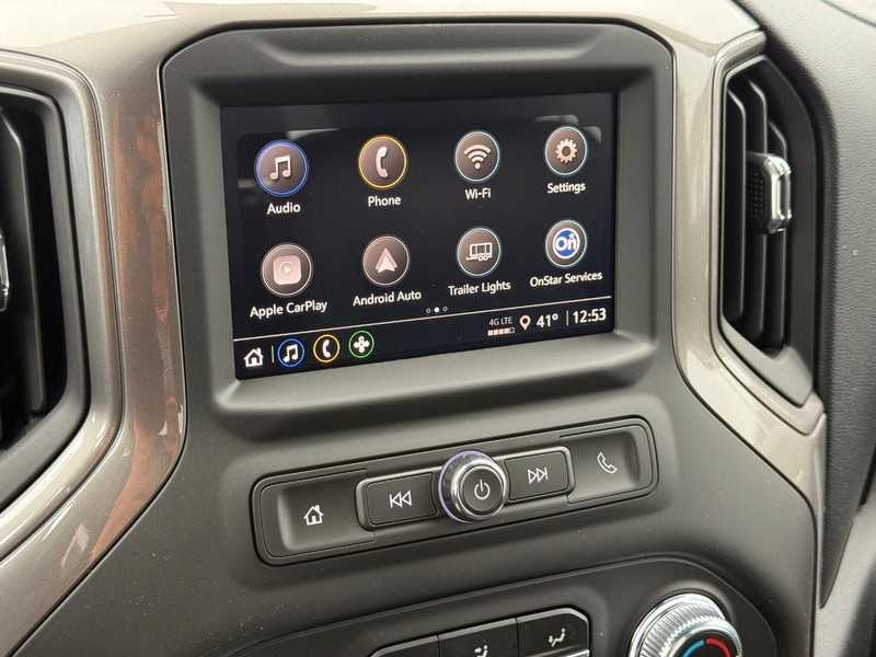 GMC Sierra 1500 Vehicle Image 11