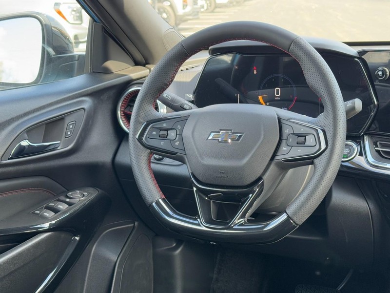 Chevrolet Trax Vehicle Image 08