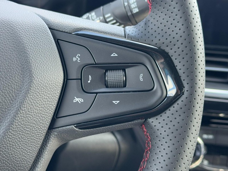 Chevrolet Trax Vehicle Image 12