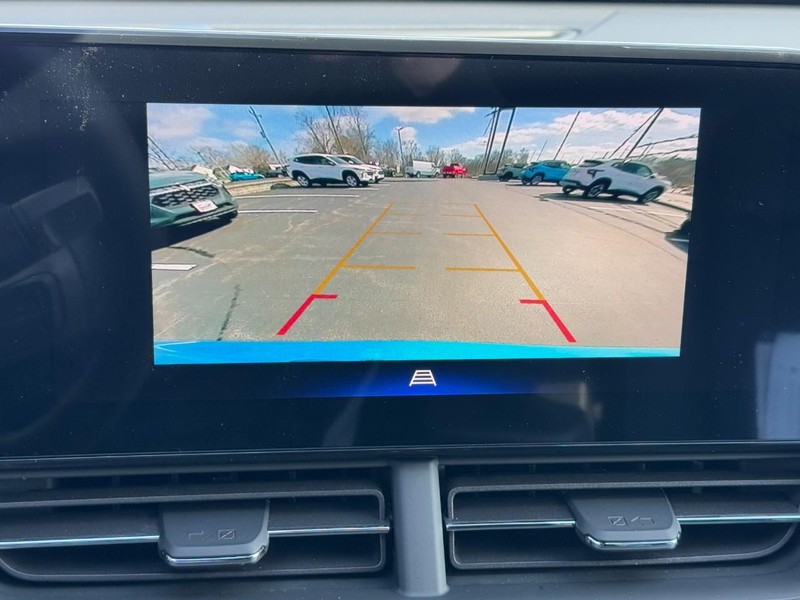 Chevrolet Trax Vehicle Image 14