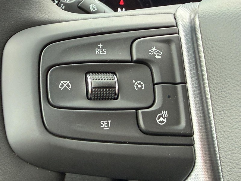 GMC Sierra 2500HD Vehicle Image 09