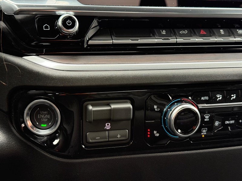 GMC Sierra 2500HD Vehicle Image 13