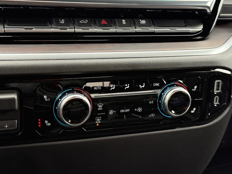 GMC Sierra 2500HD Vehicle Image 14