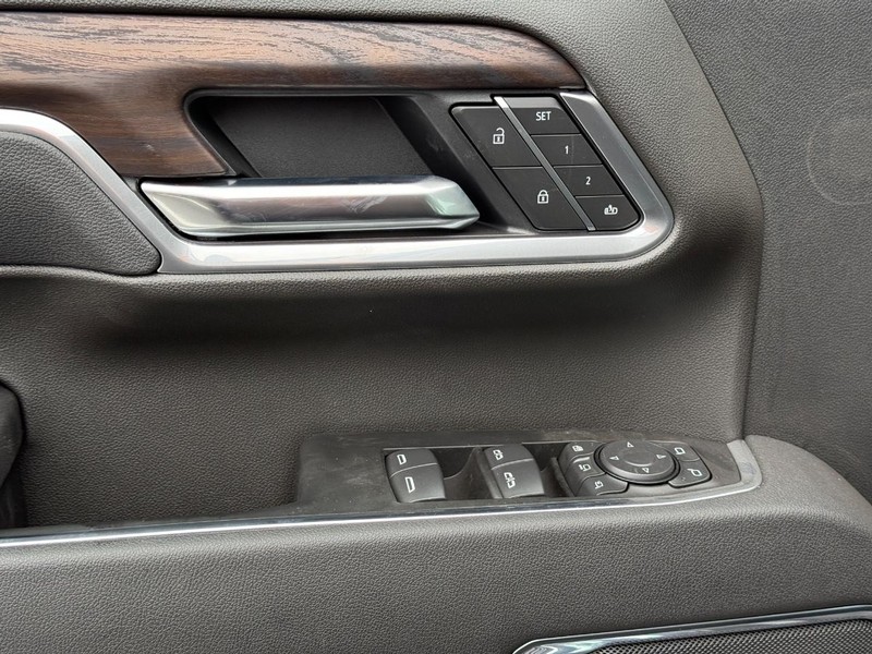 GMC Sierra 2500HD Vehicle Image 17