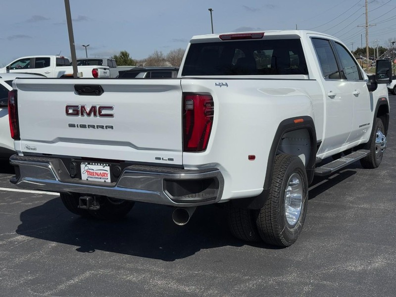 GMC Sierra 3500HD Vehicle Image 04