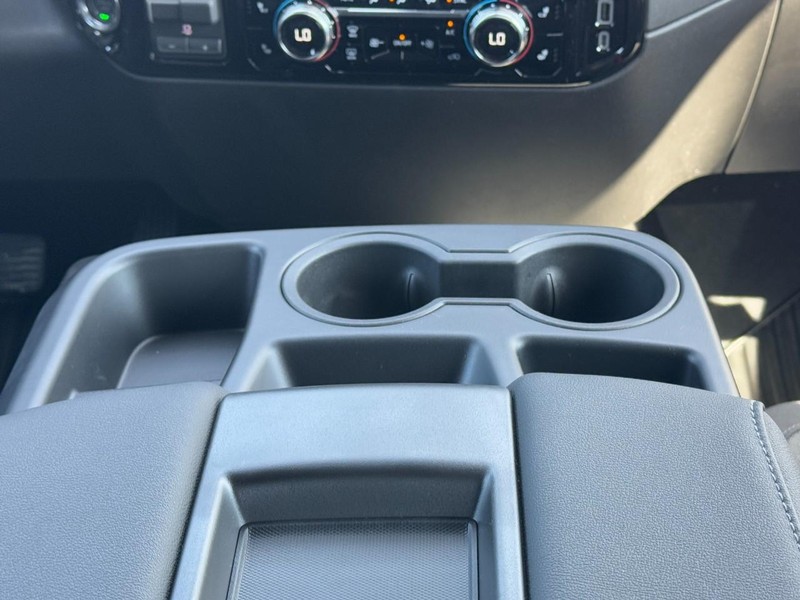 GMC Sierra 3500HD Vehicle Image 10